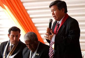chui Chui saludó a la provincia de Huaral en su 33 aniversario de creación política, durante la sesión solemne realizada en el salón de actos Túpac Amarú, de la municipalidad provincial.