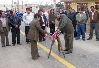 inauguracion Alcalde Pedro Salguero y a su Esposa, Elizabeth Céspedes padrinos de la obra.