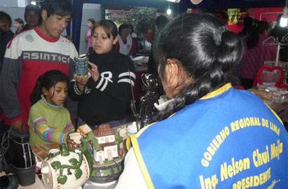 turismo-region-lima Foto archivo. Ferias de artesanía en Huaral.