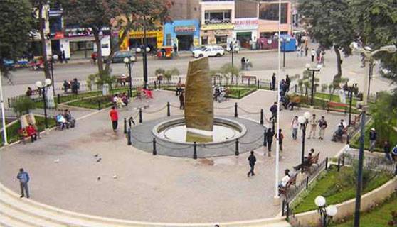 plaza-huaral