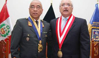 General Mauro Walter Remicio Maguiño y Dr. Luis Cervantes Rector UIGV